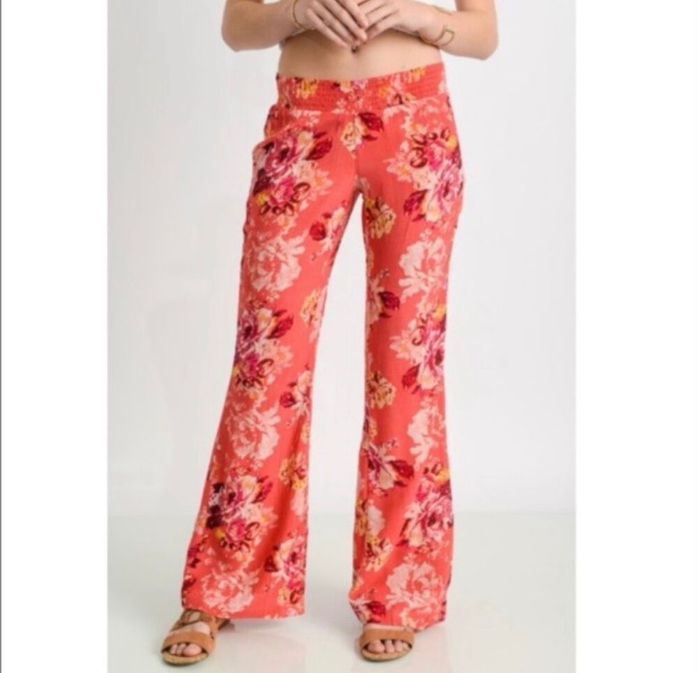 Billabong flare-leg pants crinkle-textured floral size M